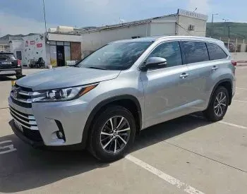 Toyota Highlander 2017 Тбилиси