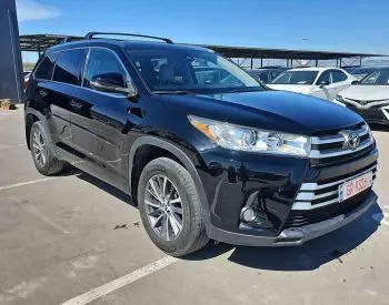 Toyota Highlander 2018 Тбилиси