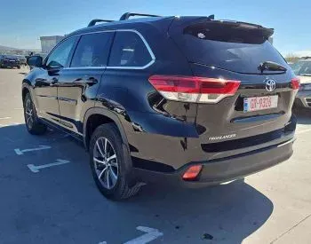 Toyota Highlander 2018 თბილისი