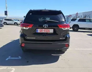 Toyota Highlander 2018 თბილისი