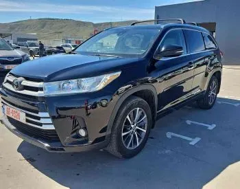 Toyota Highlander 2018 თბილისი