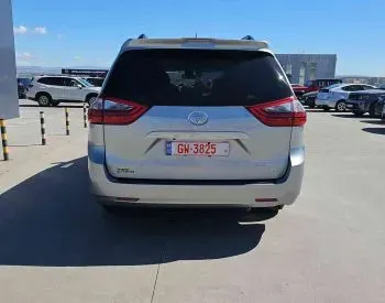 Toyota Sienna 2020 Тбилиси