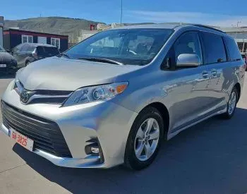 Toyota Sienna 2020 Тбилиси