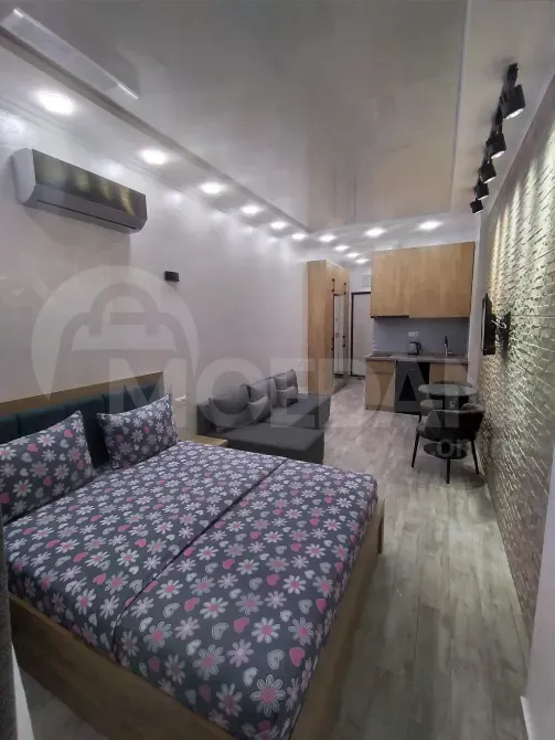 Сдам 1-комн. квартиру на сутки в Батуми  33м² 15/35 эт. Батуми - изображение 1