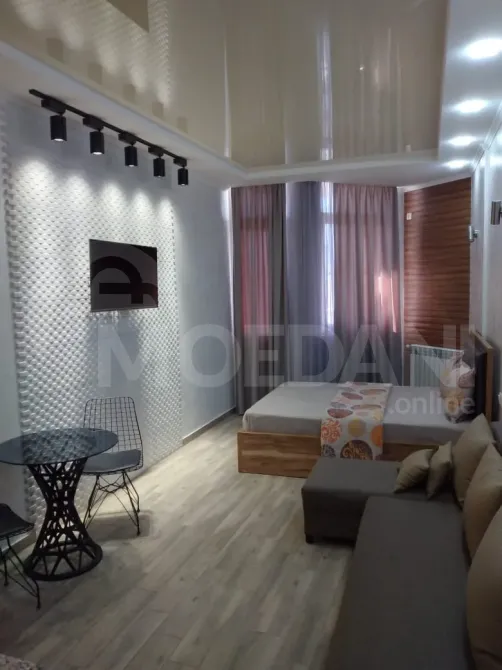 Сдам 1-комн. квартиру на сутки в Батуми  30м² 14/25 эт. Батуми - изображение 1