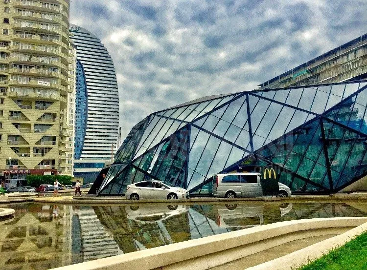 Сдам 3-комн. квартиру на сутки в Батуми  85м² 5/21 эт. Батуми - изображение 13