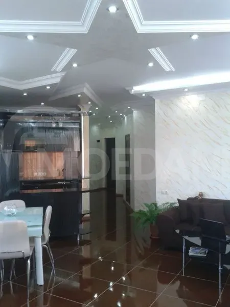 Сдам 3-комн. квартиру на сутки в Батуми  85м² 5/21 эт. Батуми - изображение 2