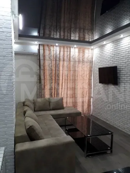 Сдам 3-комн. квартиру на сутки в Батуми  65м² 4/12 эт. Батуми - изображение 3