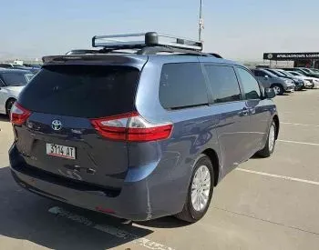 Toyota Sienna 2015 Тбилиси