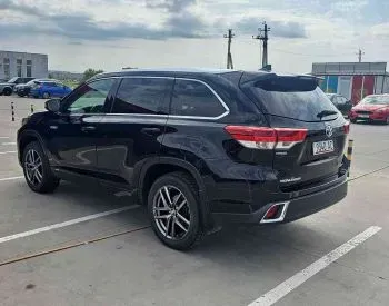 Toyota Highlander 2017 თბილისი