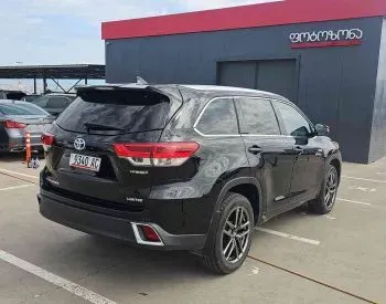 Toyota Highlander 2017 თბილისი