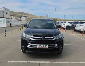 Toyota Highlander 2017 თბილისი