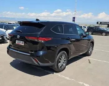 Toyota Highlander 2022 თბილისი