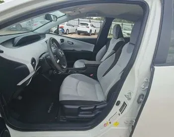 Toyota Prius 2016 თბილისი