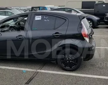 Toyota Prius C 1.5L 2016 Тбилиси - изображение 3
