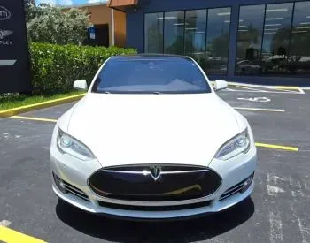 Tesla Model S 2015 თბილისი