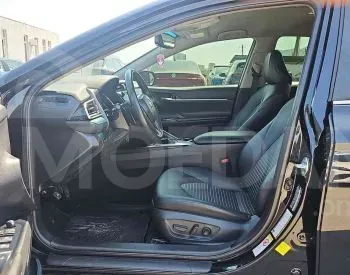 Toyota Camry 2.5L 2018 Тбилиси - изображение 8