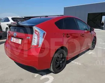 Toyota Prius 1.8L 2015 Тбилиси - изображение 5