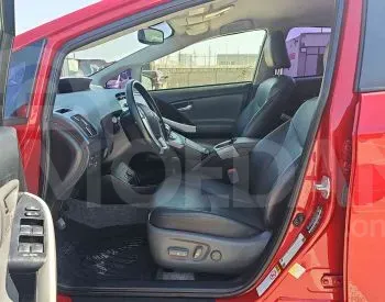 Toyota Prius 1.8L 2015 Тбилиси - изображение 10