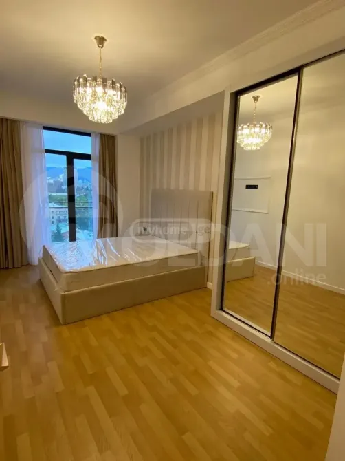 ქირავდება 4 ოთახიანი ბინა 155მ² 10/18 სართ თბილისი - photo 10