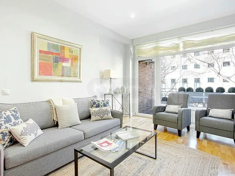 Apartments For Rent five-room 230м² 5/6 floor Tbilisi - photo 3