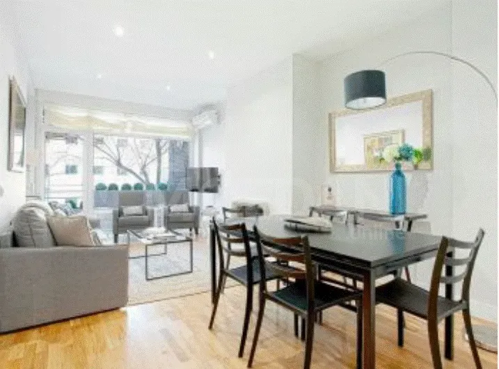 Apartments For Rent five-room 230м² 5/6 floor Tbilisi - photo 1