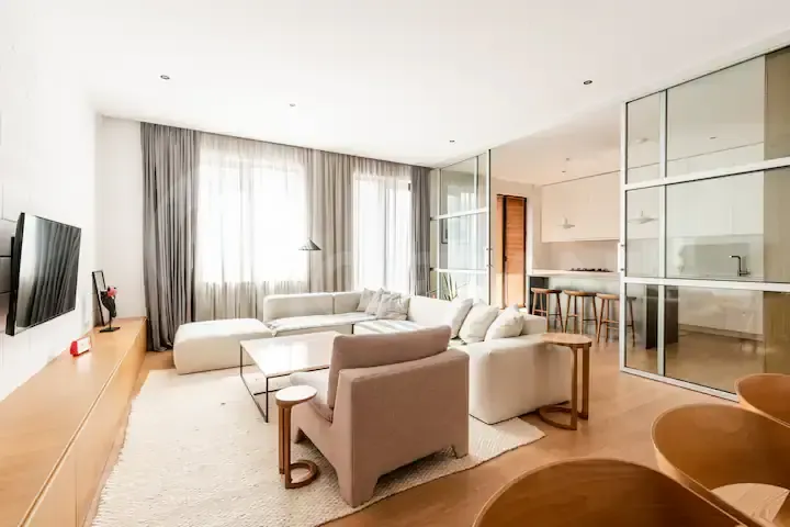 Apartments For Rent four-room 162м² 10/14 floor Tbilisi - photo 3