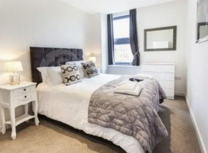 ქირავდება 4 ოთახიანი ბინა 186მ² 5/6 სართ თბილისი - photo 4