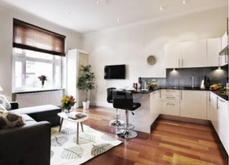 ქირავდება 4 ოთახიანი ბინა 172მ² 6/11 სართ თბილისი - photo 1