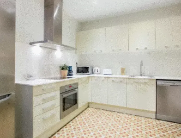 Apartments For Rent three-room 88м² 4/4 floor Tbilisi - photo 6