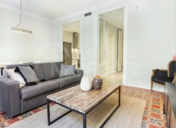 Apartments For Rent three-room 88м² 4/4 floor Tbilisi - photo 1