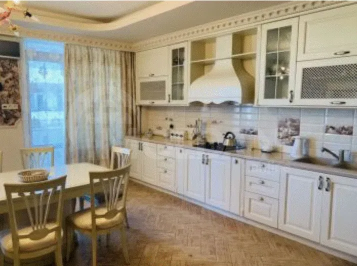 Apartments For Rent four-room 250м² 11/15 floor Tbilisi - photo 1