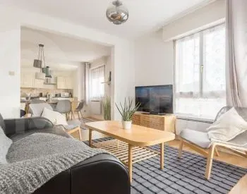 Apartments For Rent three-room 110м² 6/12 floor Tbilisi - photo 1