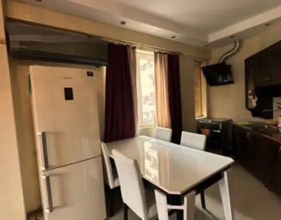 ქირავდება 2 ოთახიანი ბინა 75მ² 4/12 სართ თბილისი