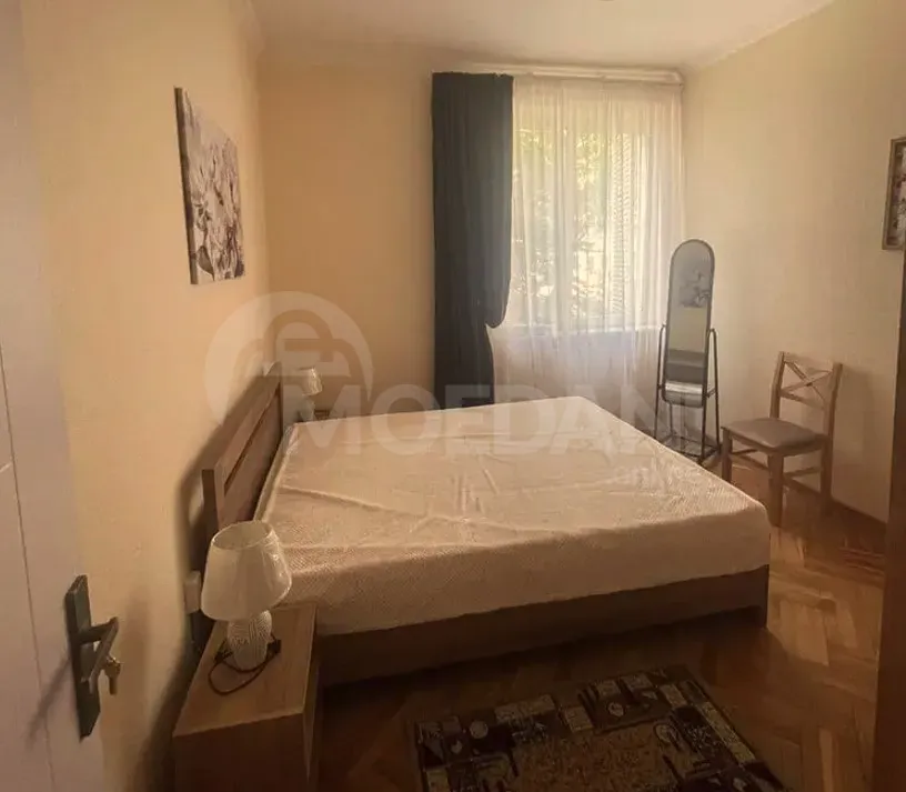 ქირავდება 2 ოთახიანი ბინა 42მ² 2/5 სართ თბილისი - photo 1