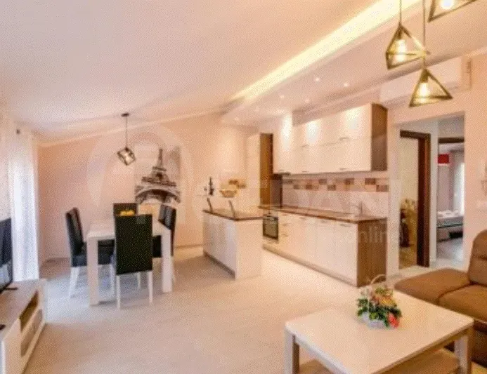 Apartments For Rent three-room 80м² 5/5 floor Tbilisi - photo 2