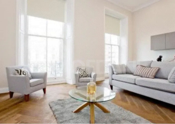 Apartments For Rent three-room 126м² 3/3 floor Tbilisi - photo 1