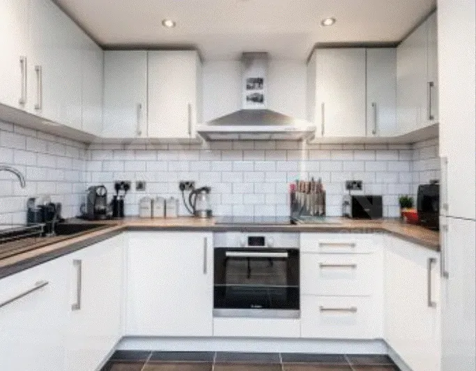 ქირავდება 2 ოთახიანი ბინა 68მ² 5/7 სართ თბილისი - photo 2