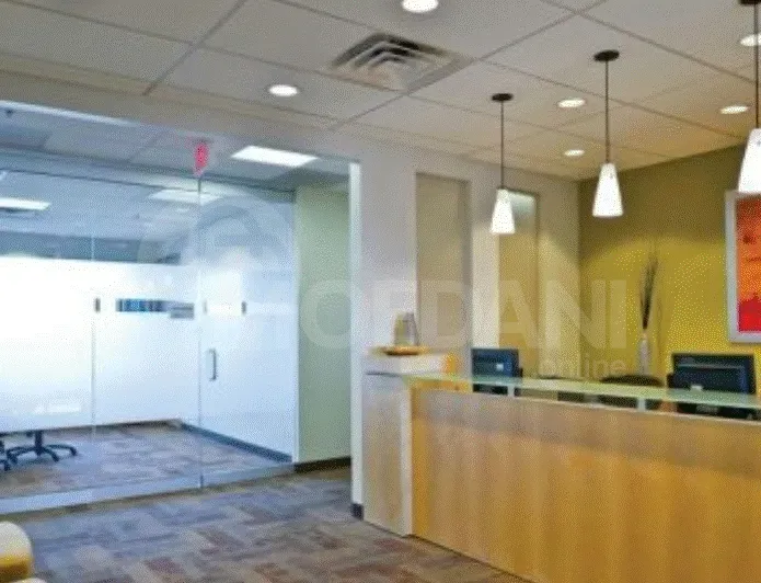 Сдается коммерческое офисное помещение в Мтацминде Тбилиси - изображение 6