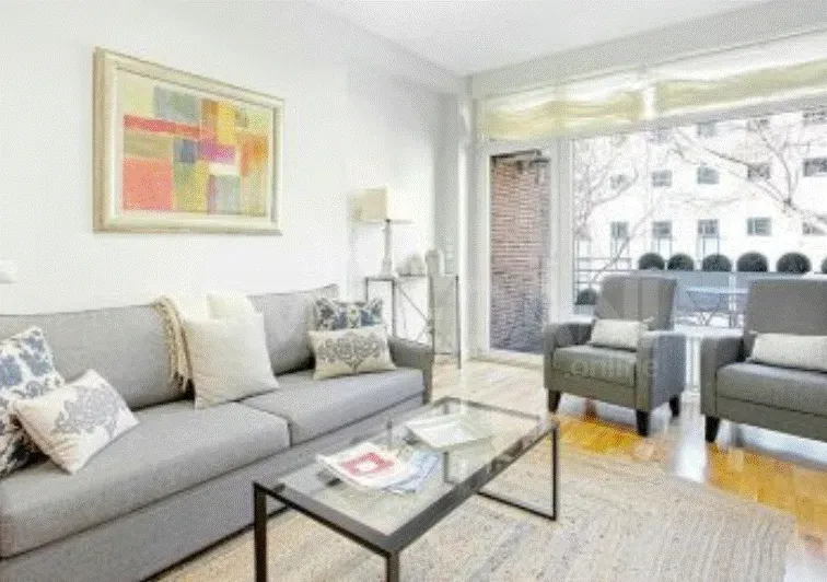 ქირავდება 5 ოთახიანი ბინა 165მ² 5/12 სართ თბილისი - photo 1