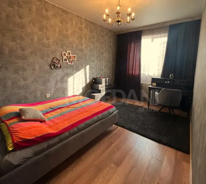 იყიდება 3 ოთახიანი ბინას 110მ² 9/9 სართ თბილისი - photo 2