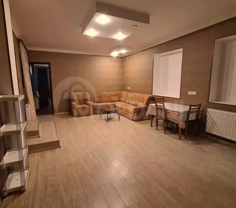 ქირავდება 2 ოთახიანი ბინა 60მ² 1/1 სართ თბილისი - photo 1