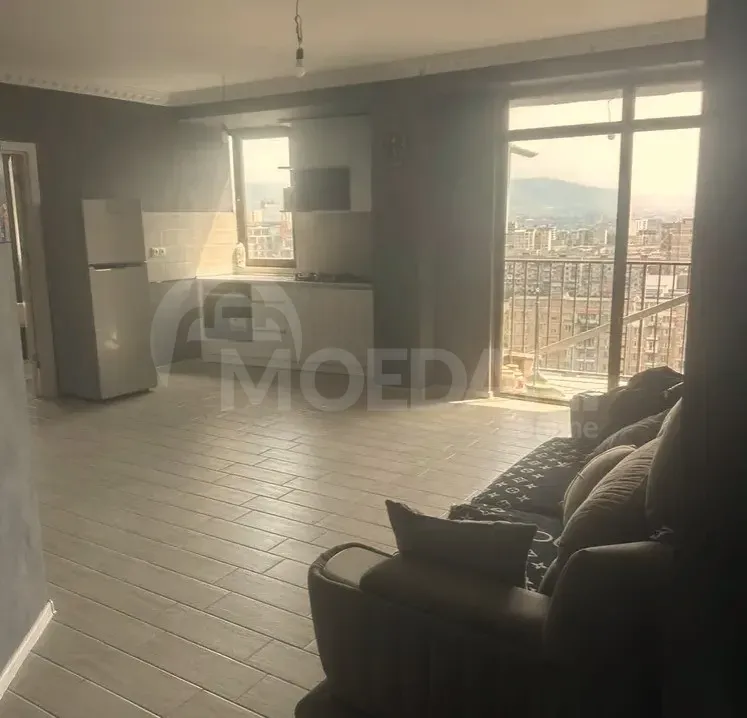 იყიდება 3 ოთახიანი ბინას 60მ² 16/17 სართ თბილისი - photo 1