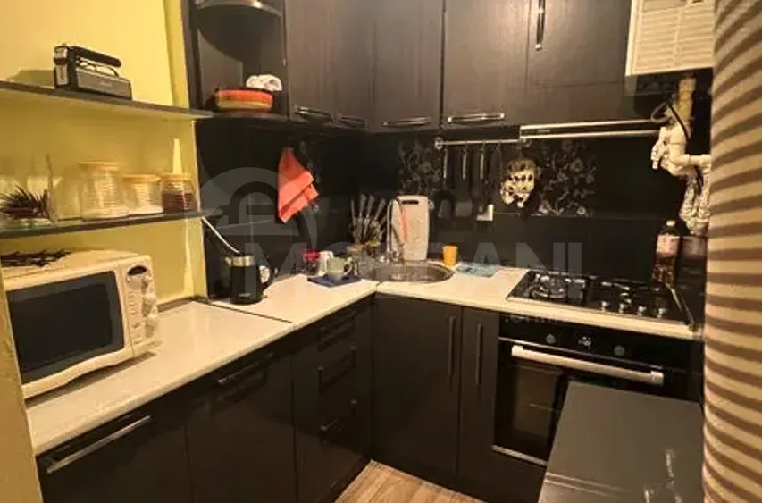 Продам 4-комн. квартиру 64м² 1/2 эт. Тбилиси - изображение 4