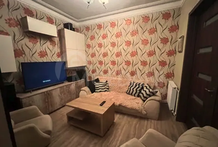 Продам 4-комн. квартиру 64м² 1/2 эт. Тбилиси - изображение 1