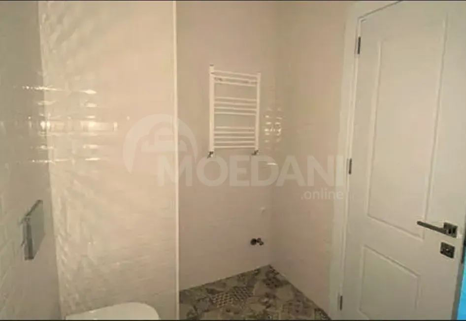 იყიდება 2 ოთახიანი ბინას 53მ² 26/35 სართ ბათუმი - photo 3