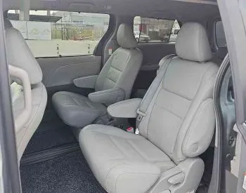 Toyota Sienna 2015 თბილისი