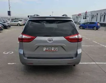 Toyota Sienna 2015 თბილისი