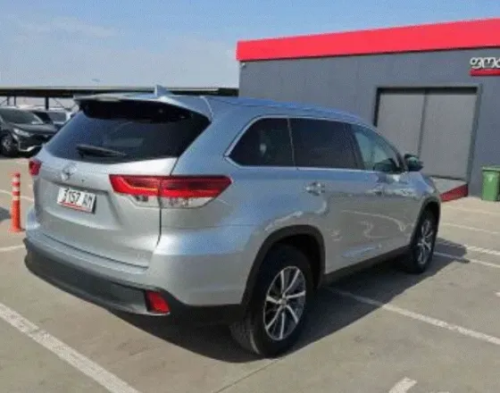 Toyota Highlander 2019 თბილისი