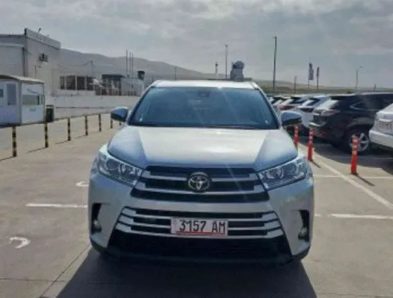 Toyota Highlander 2019 Тбилиси